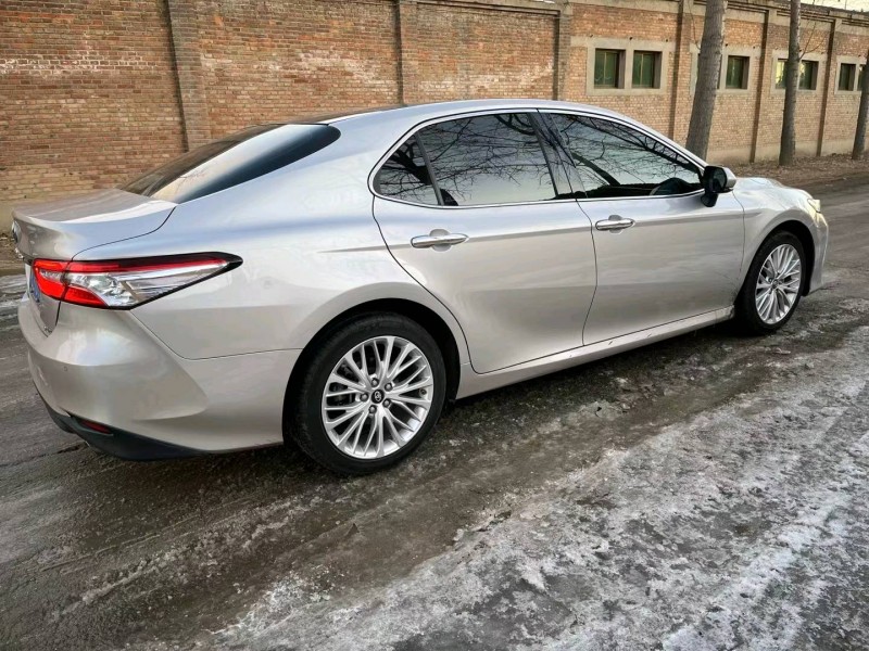 保定19年丰田凯美瑞4