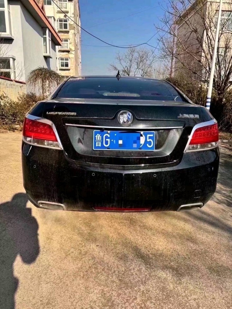 枣庄13年别克君越2