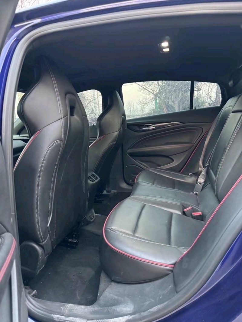 枣庄21年别克君威3