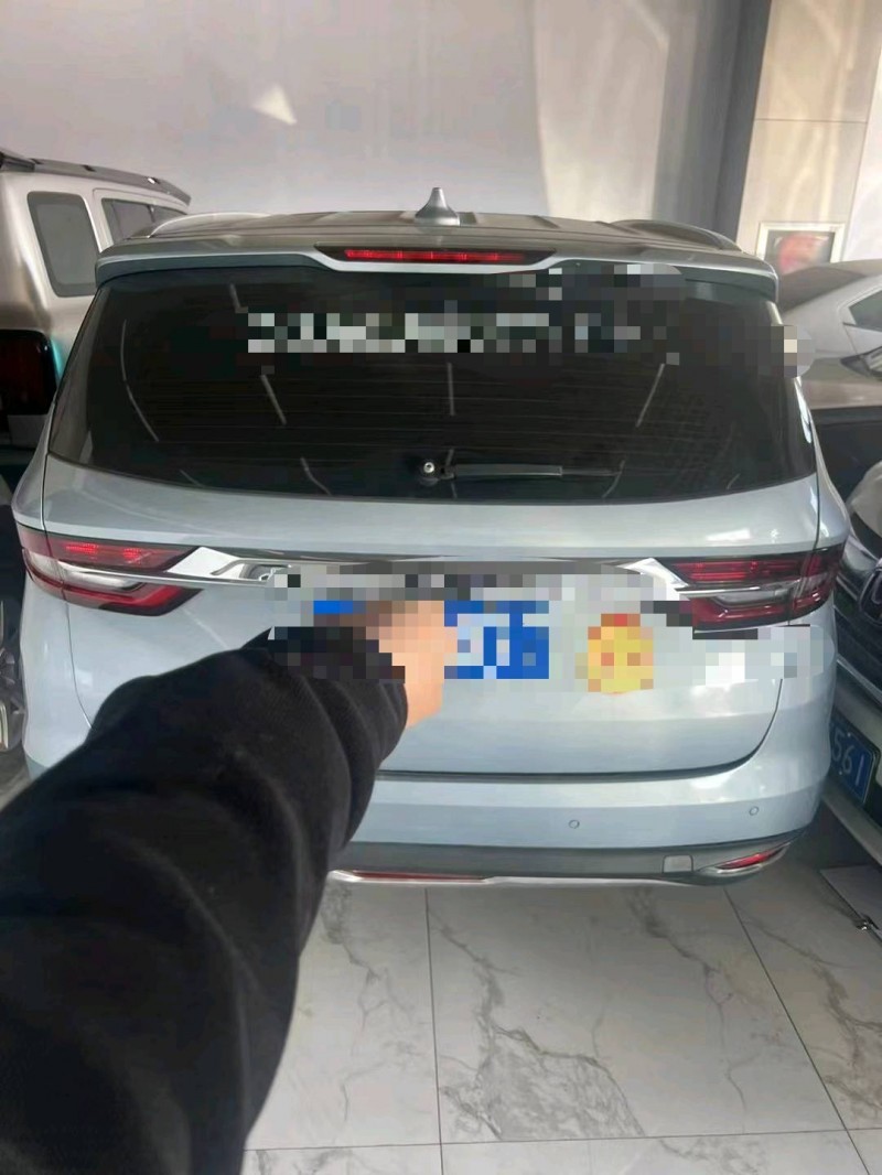 济宁20年吉利嘉际5