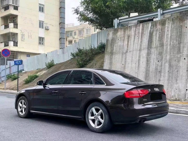 莆田14年奧迪A4L8