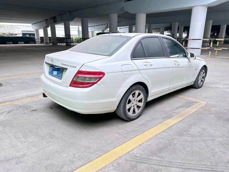 深圳11年奔驰C8