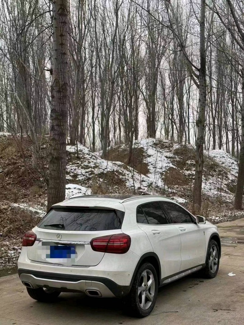 聊城17年奔驰GLA3