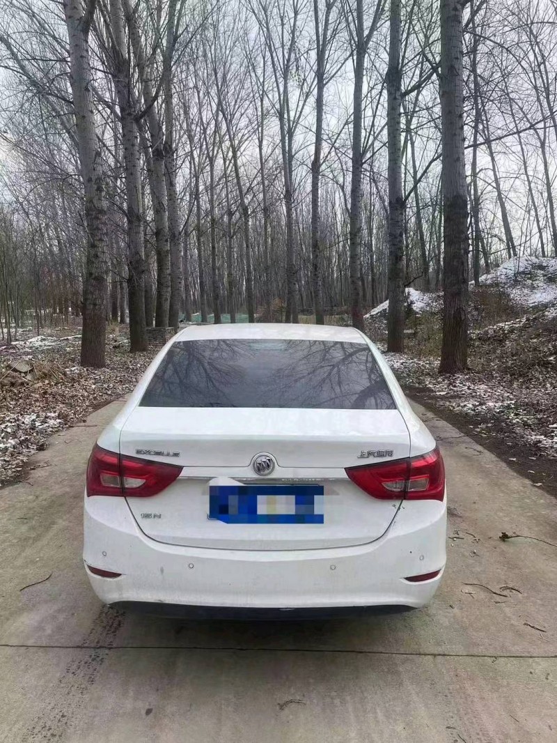 聊城17年别克阅朗6