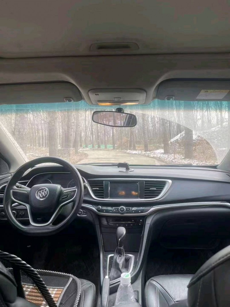 聊城17年别克阅朗9