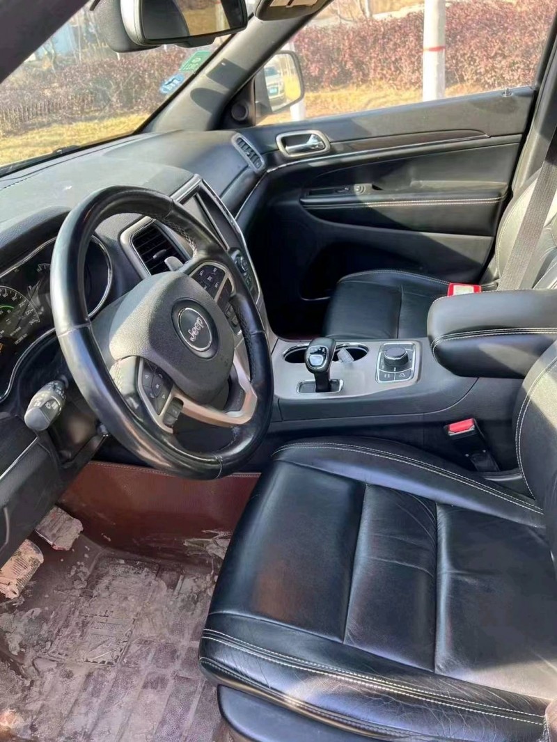 聊城15年Jeep大切诺基9