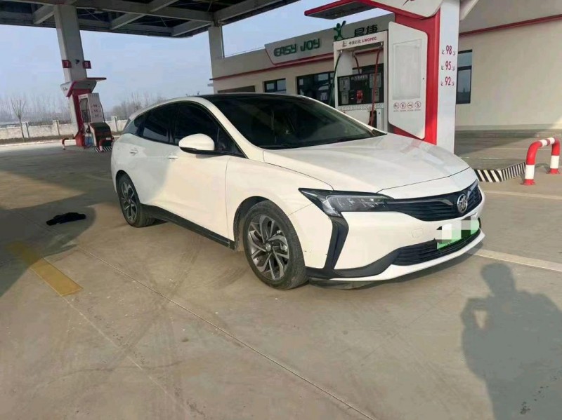 枣庄21年别克velite67