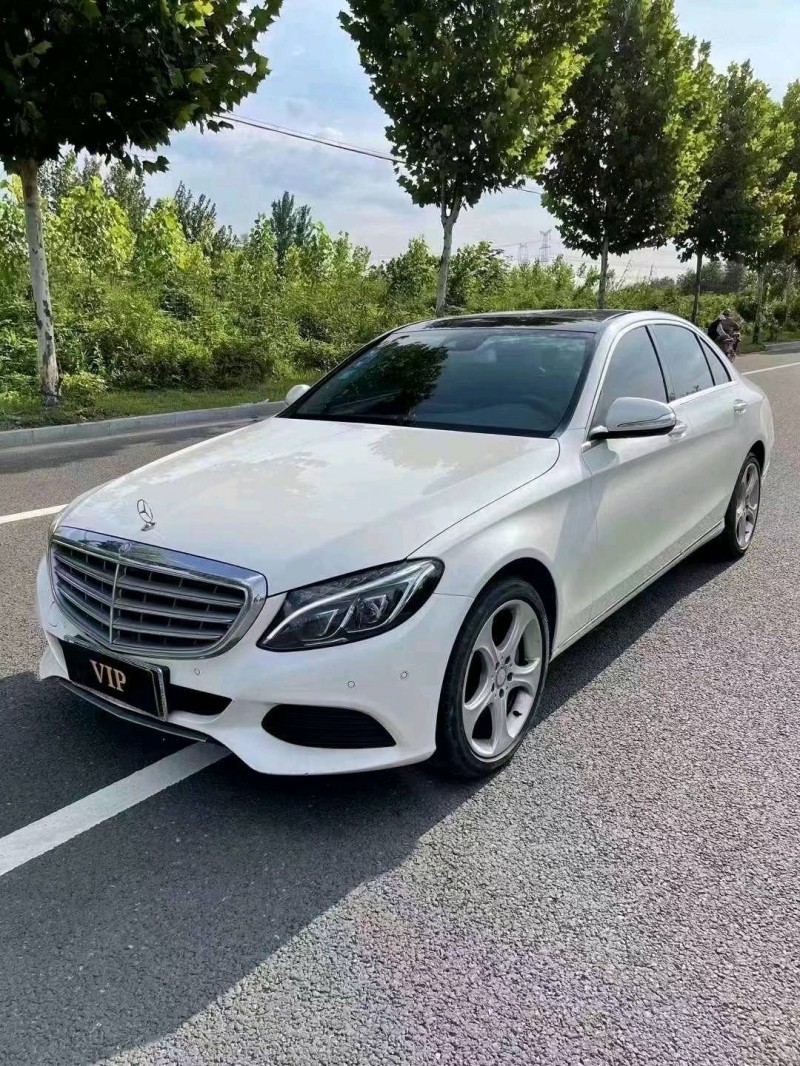 东营17年奔驰C2