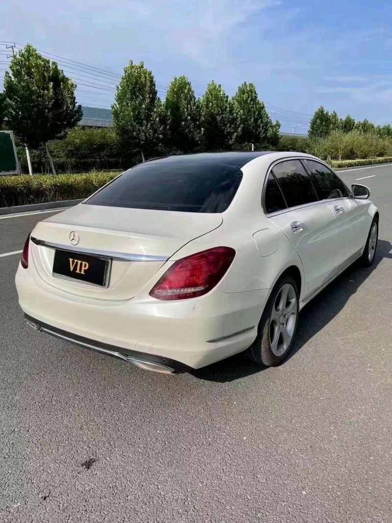 东营17年奔驰C7