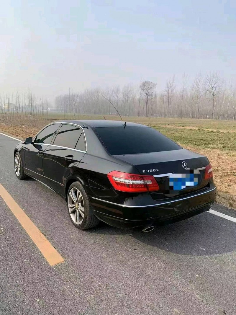 东营13年奔驰E2