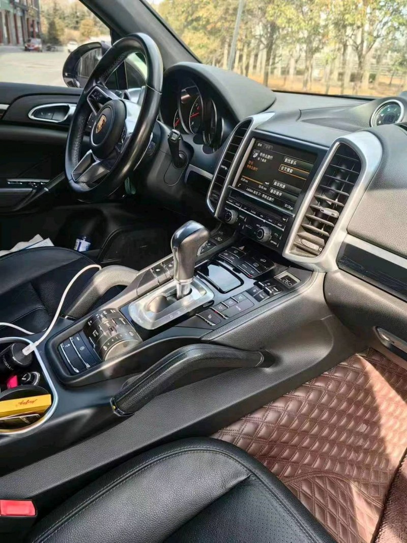 济宁15年保时捷卡宴4