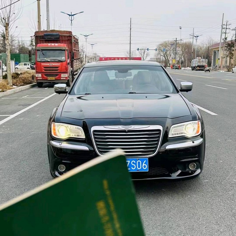 淄博15年克莱斯勒300C1