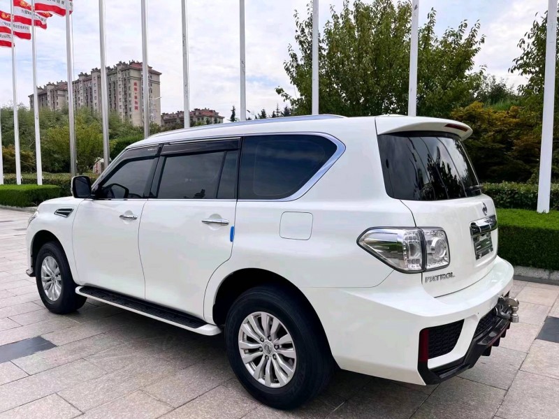 枣庄19年日产途乐3