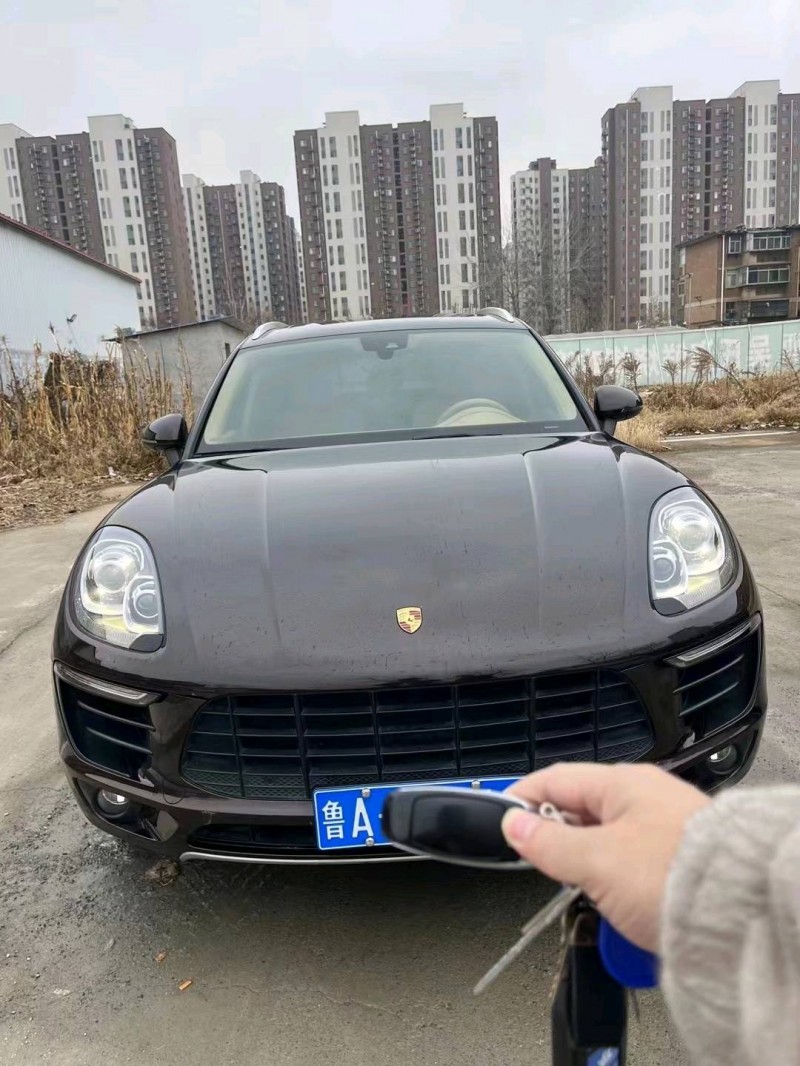 枣庄17年保时捷Macan1