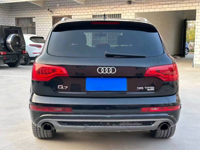 东营15年奥迪Q75