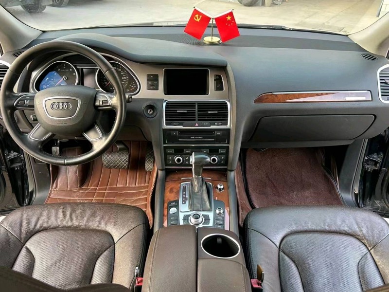 东营15年奥迪Q77
