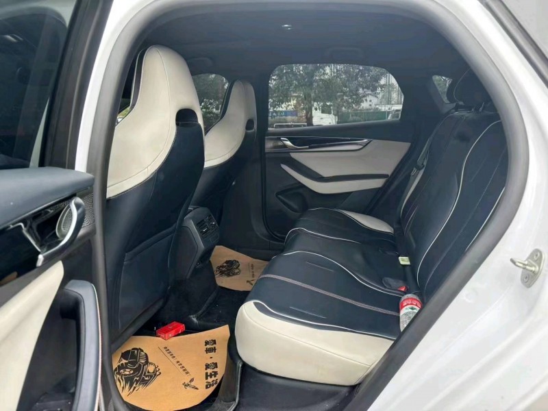 重庆22年比亚迪秦4