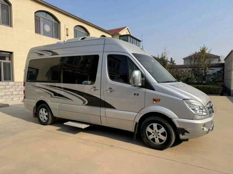 邯郸14年奔驰斯宾特2