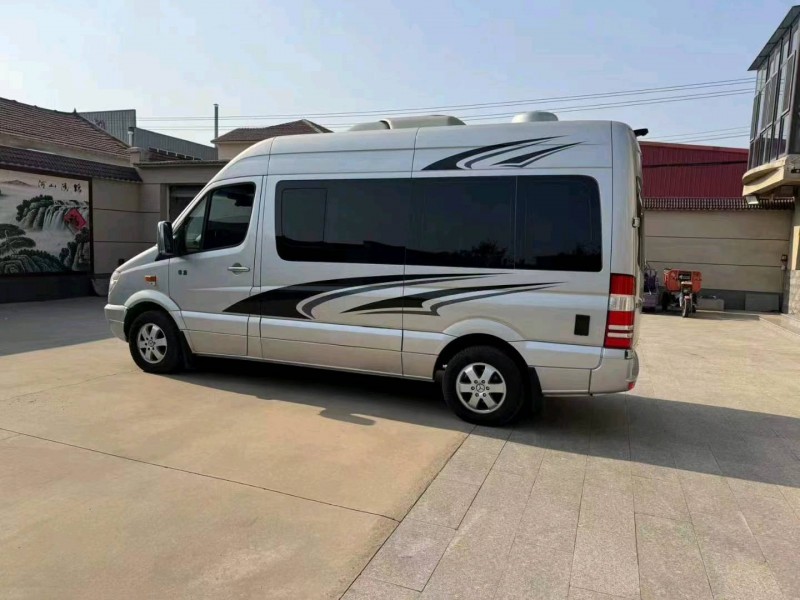 邯郸14年奔驰斯宾特6