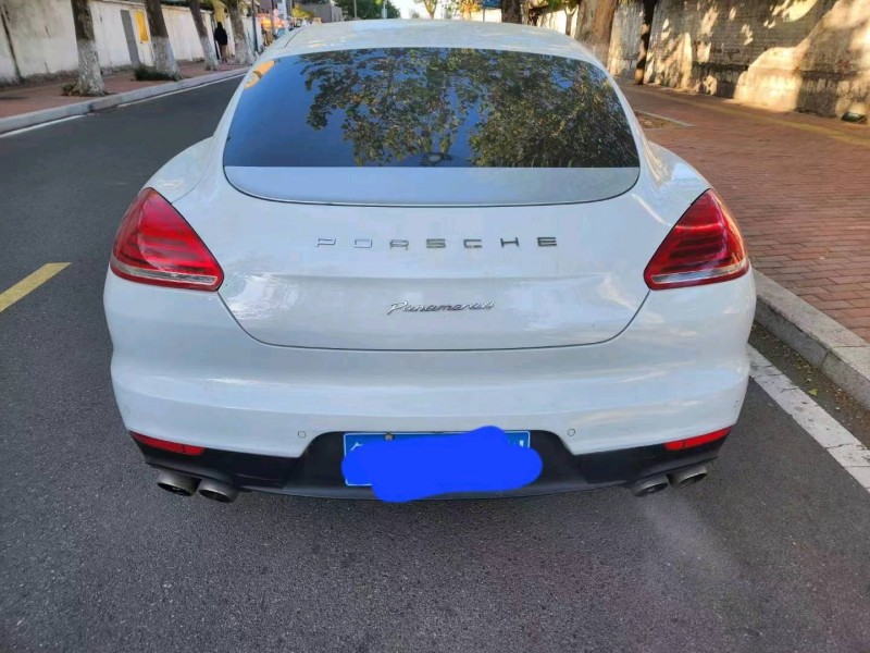 东营16年保时捷帕拉梅拉8