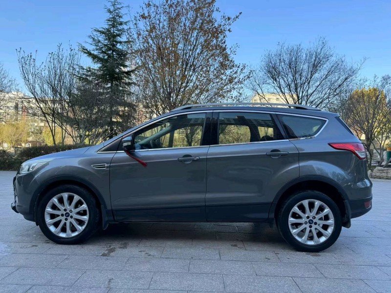 邢台13年福特翼虎8