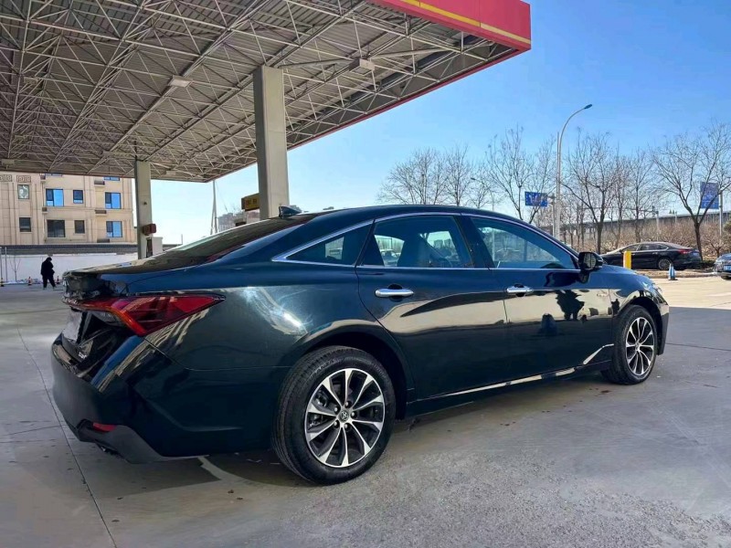 邯郸23年丰田亚洲龙8