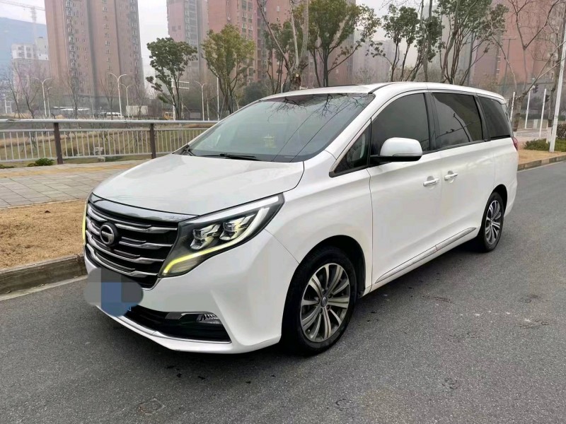 宜昌18年傳祺M82