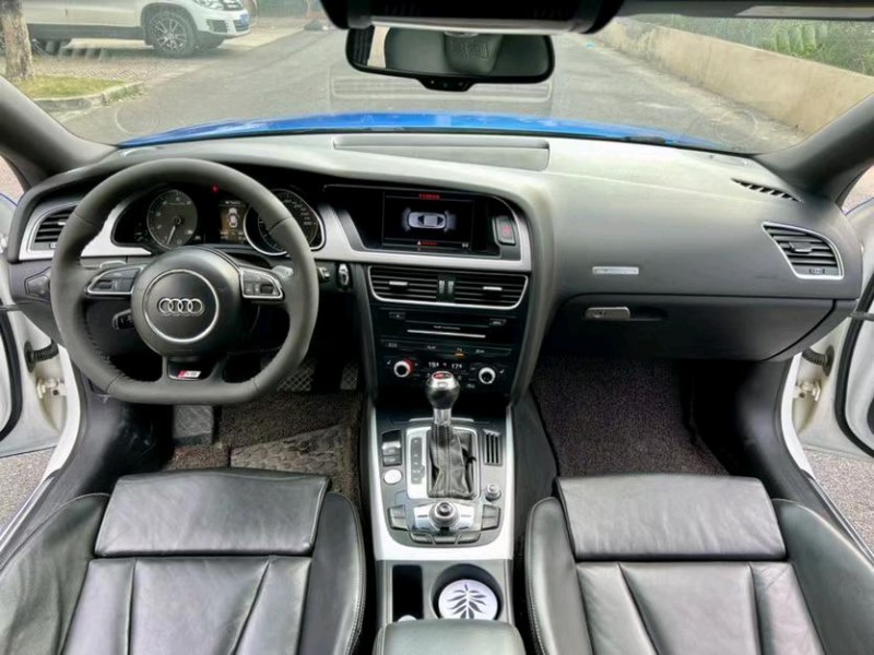 济宁14年奥迪S56