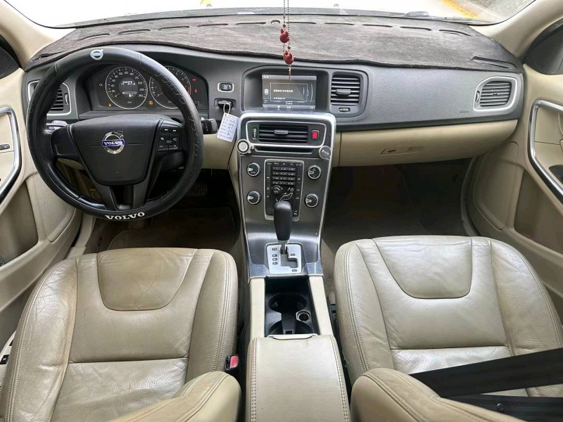 济宁12年沃尔沃S60L5