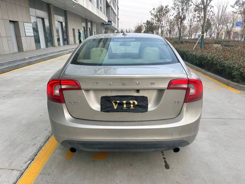 济宁12年沃尔沃S60L6