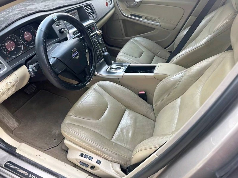 济宁12年沃尔沃S60L7