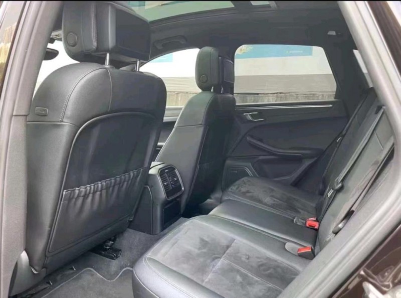 东营16年保时捷Macan8