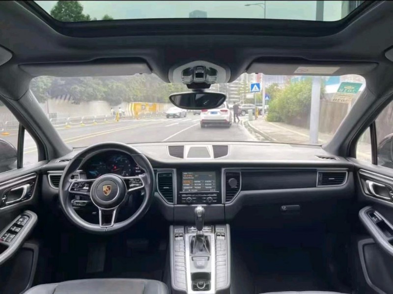 东营16年保时捷Macan9