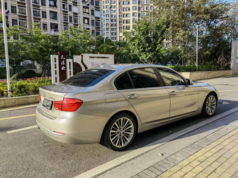 广州19年宝马3系8