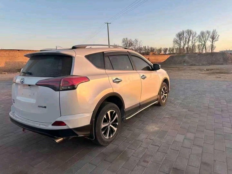 咸陽19年豐田RAV45