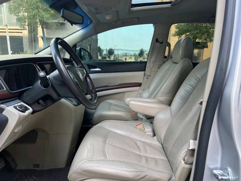 徐州16年别克GL84