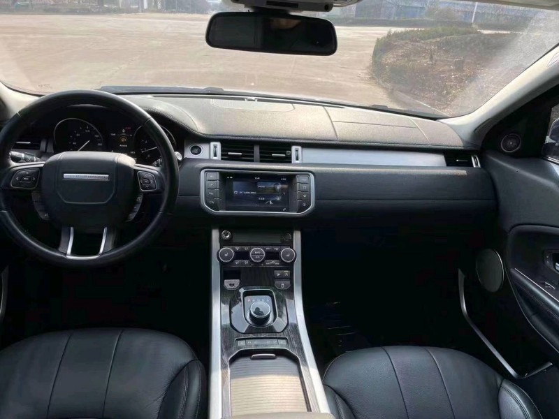 枣庄17年路虎极光7