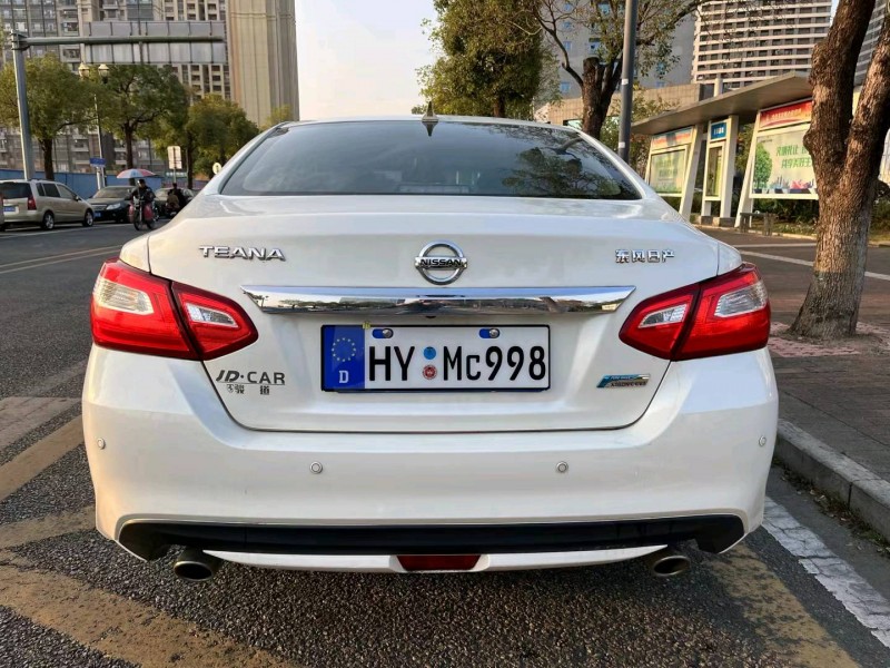 东莞18年日产天籁9