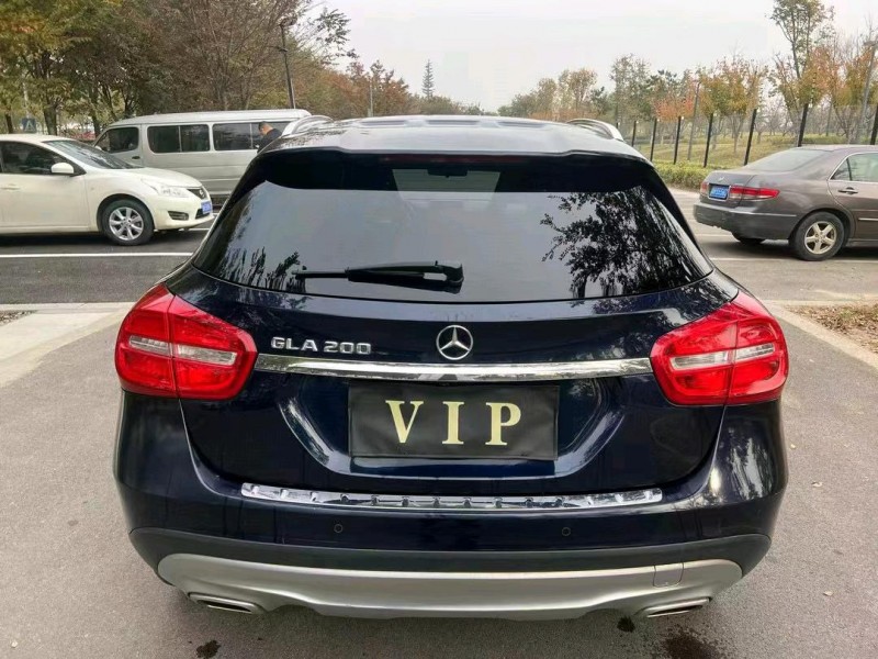 济南15年奔驰GLA6