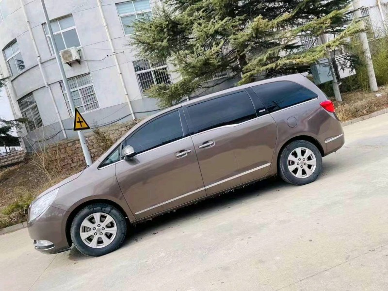 东营16年别克GL83