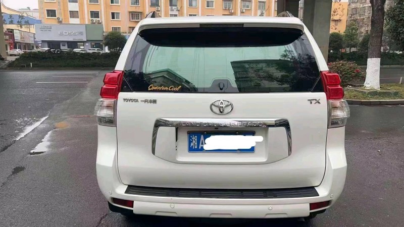 邯郸13年丰田普拉多9