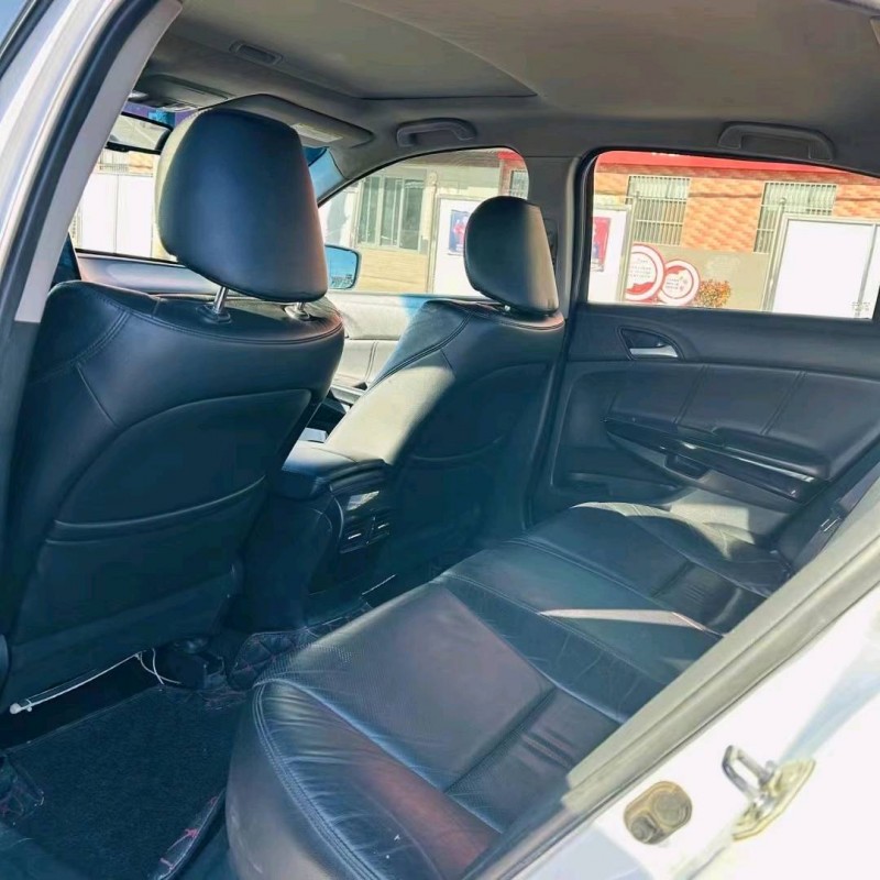 聊城13年本田雅阁8