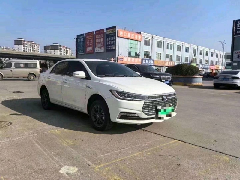 东营23年比亚迪秦2