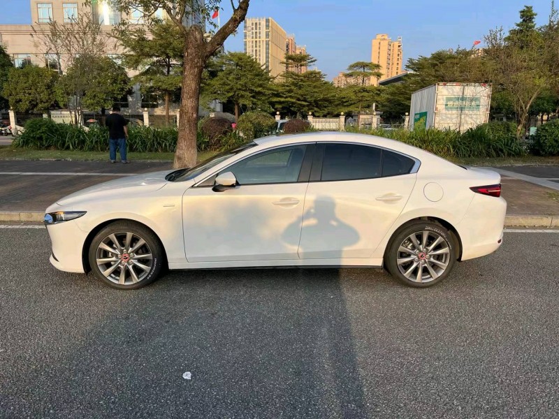 东莞22年马自达33