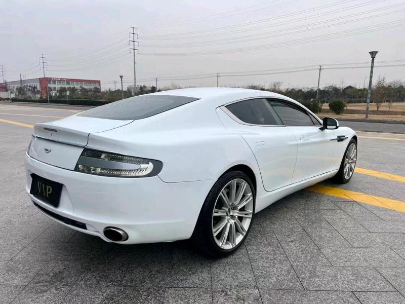 盐城12年阿斯顿·马丁Rapide8