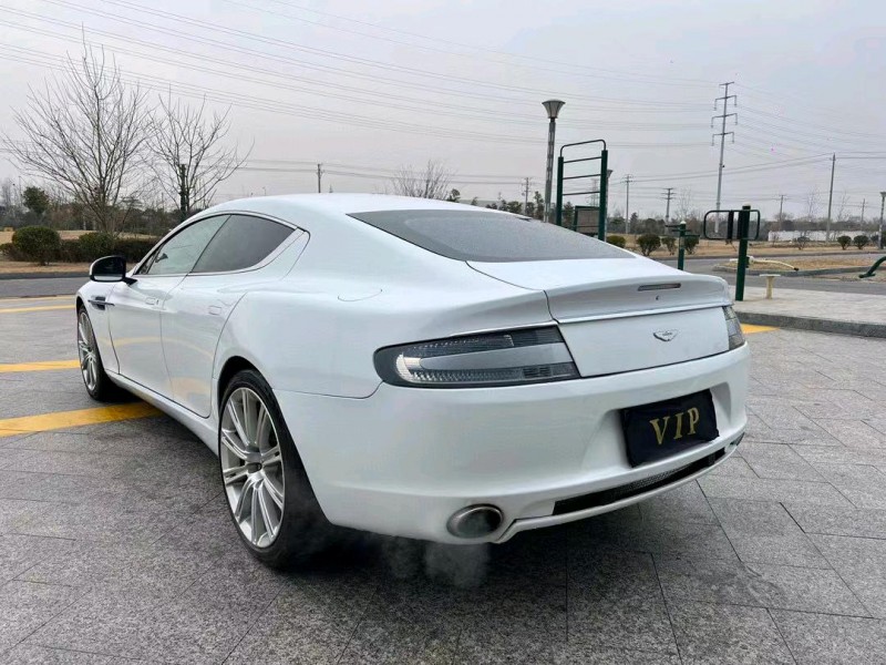 盐城12年阿斯顿·马丁Rapide9