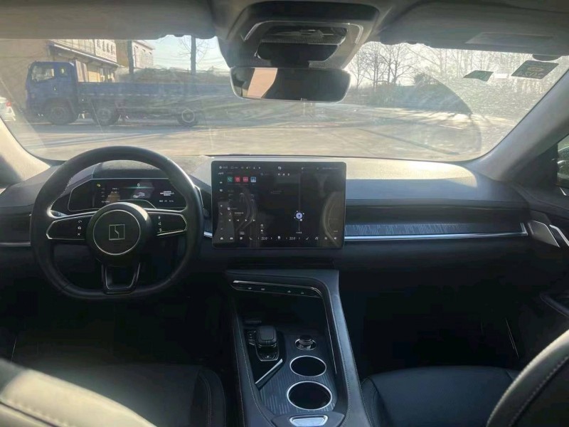 菏澤22年極氪汽車0018