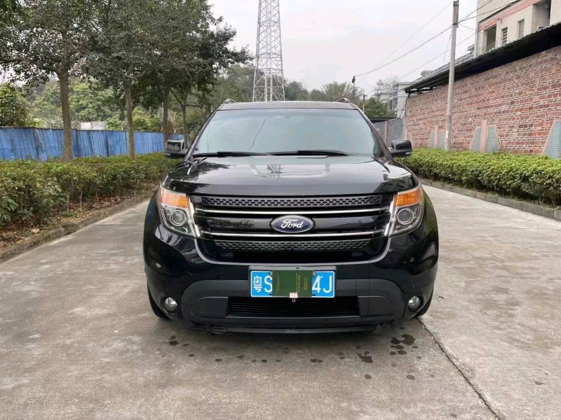 深圳15年福特探险者1