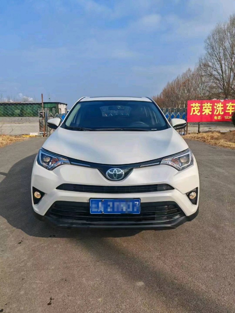 枣庄19年丰田RAV4荣放1