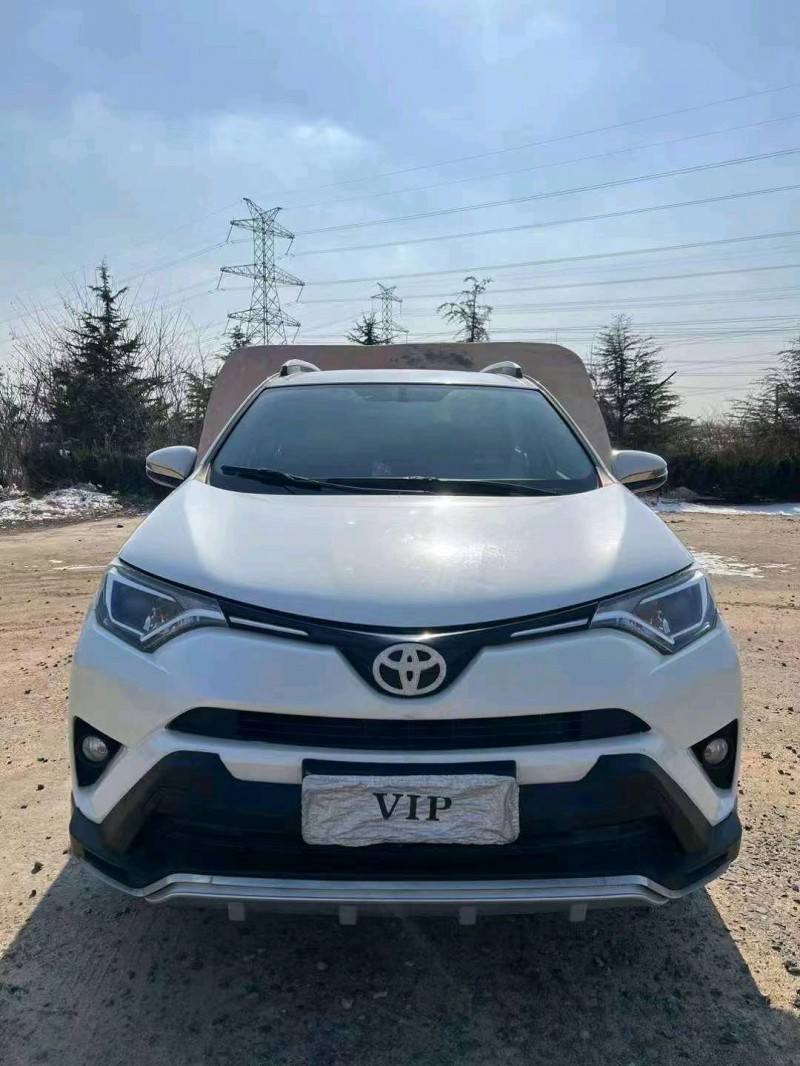 枣庄17年丰田RAV4荣放1
